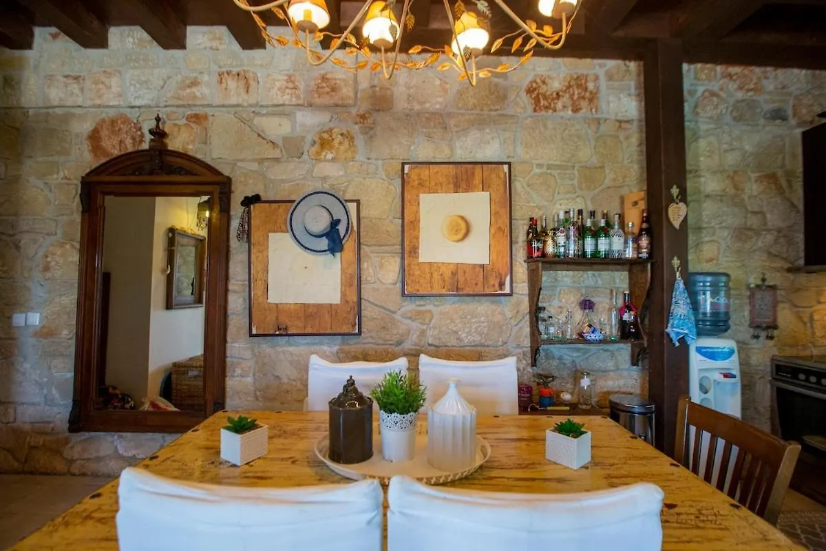 Eco Stone Villa With Private Pool And Jacuzzi Kalándra